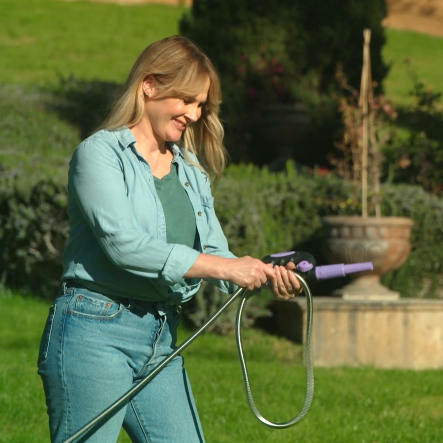 Expanding Metal Garden Hose with Grip Switch