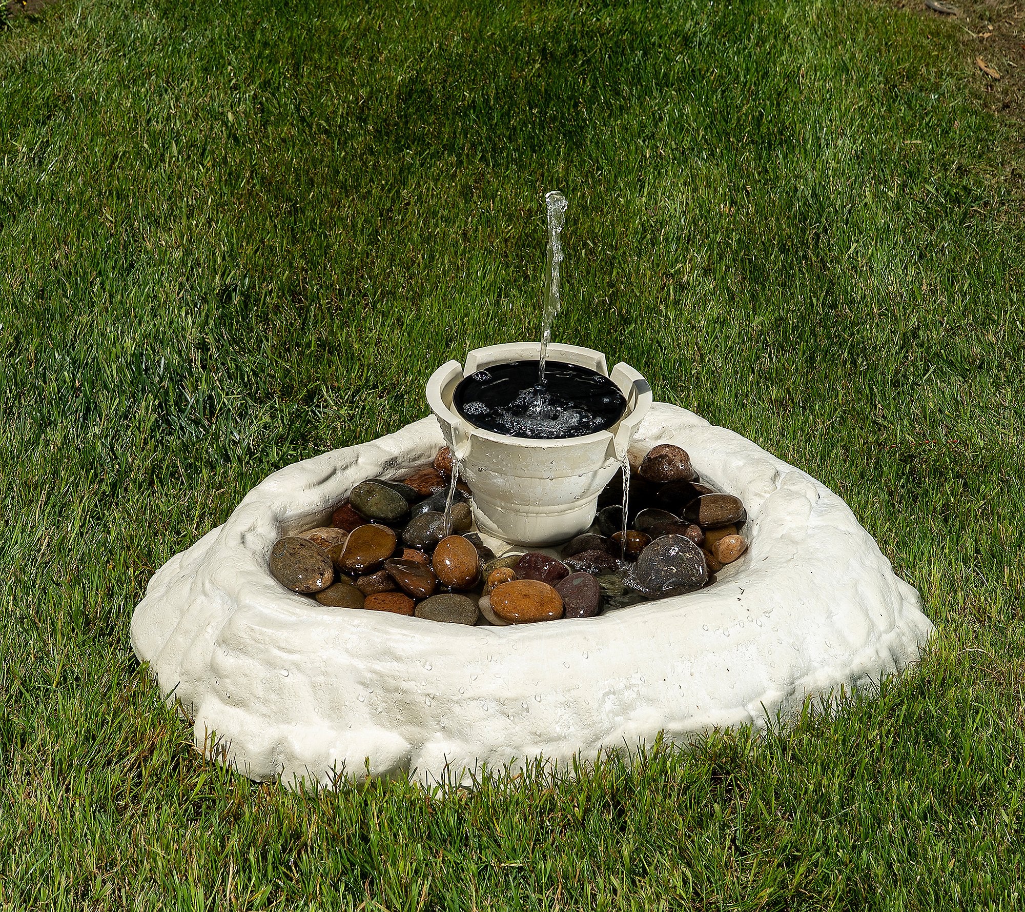 Roccia Cordless Shallow Pond Fountain