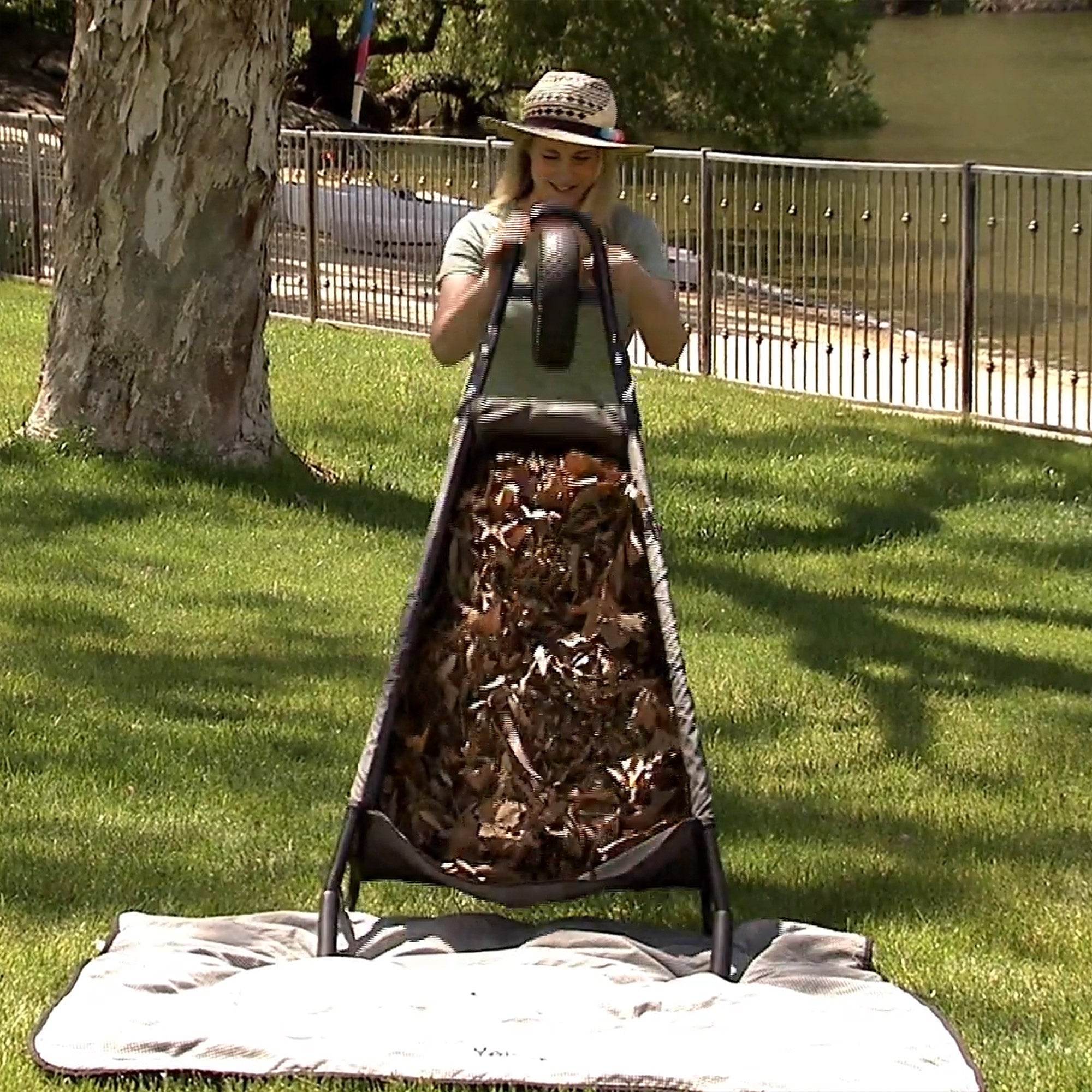 Compact Folding Wheelbarrow